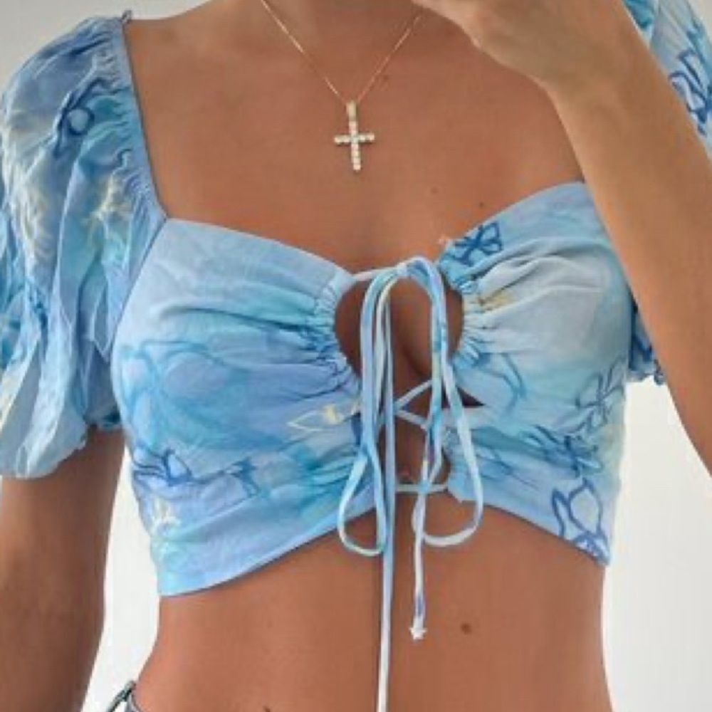 Wild Fable blue abstract floral sexy tie smocked back corset crop top size small